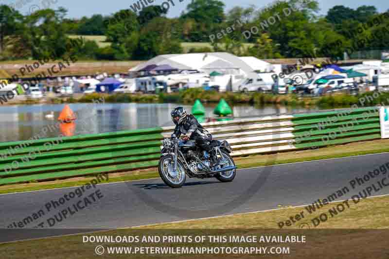 Vintage motorcycle club;eventdigitalimages;mallory park;mallory park trackday photographs;no limits trackdays;peter wileman photography;trackday digital images;trackday photos;vmcc festival 1000 bikes photographs